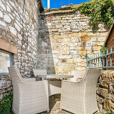 The Artists Loft - A Superb Cottage Sensitively Converted From A Grade II Listed 17Th Century Building Bakewell Bagian luar foto