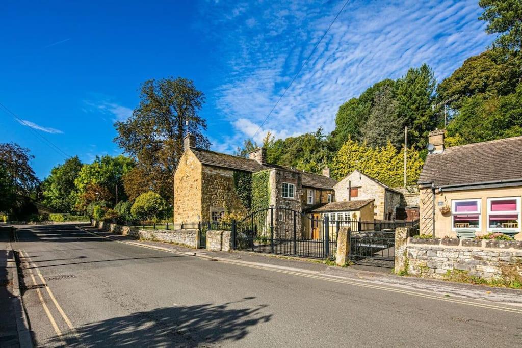 The Artists Loft - A Superb Cottage Sensitively Converted From A Grade II Listed 17Th Century Building Bakewell Bagian luar foto