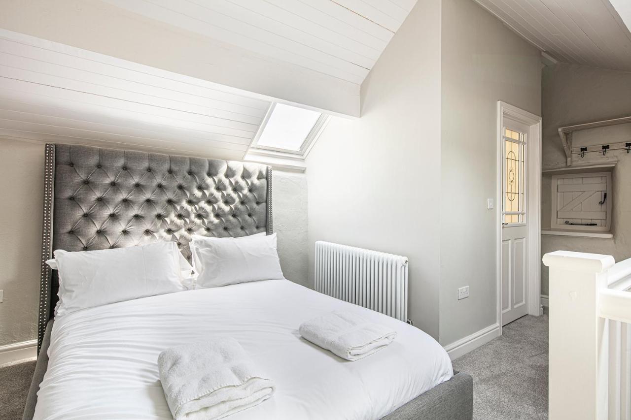 The Artists Loft - A Superb Cottage Sensitively Converted From A Grade II Listed 17Th Century Building Bakewell Bagian luar foto