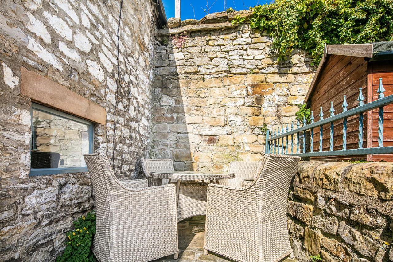 The Artists Loft - A Superb Cottage Sensitively Converted From A Grade II Listed 17Th Century Building Bakewell Bagian luar foto