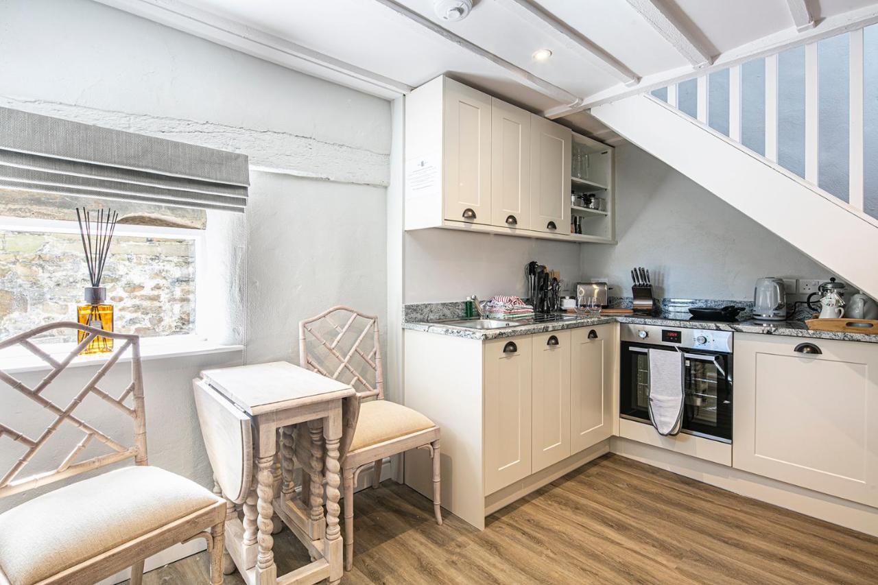The Artists Loft - A Superb Cottage Sensitively Converted From A Grade II Listed 17Th Century Building Bakewell Bagian luar foto